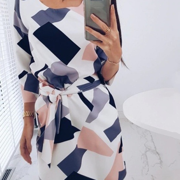 Dresses & Skirts - 🌺HP Aztec Print Dress